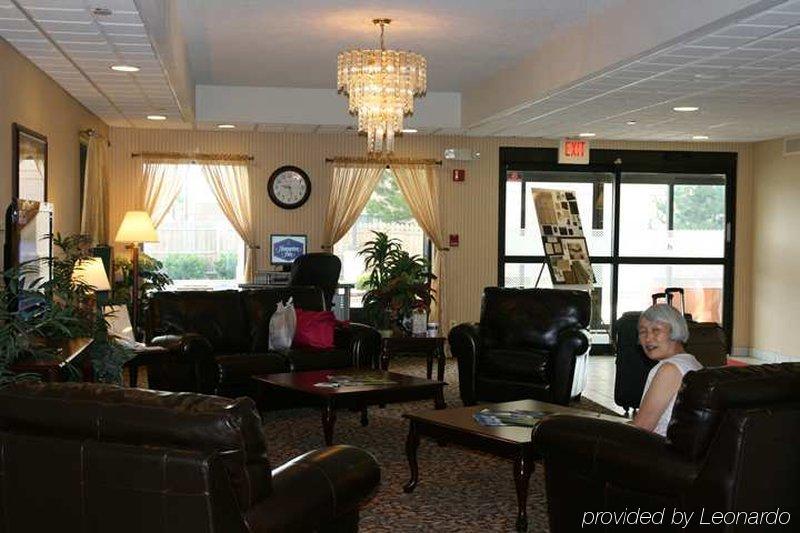 Hampton Inn Port Huron Beltér fotó